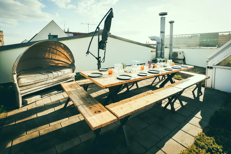 Ferienwohnung Brühl in Leipzig-Zentrum: Dachterrasse mit Blick über die Stadt