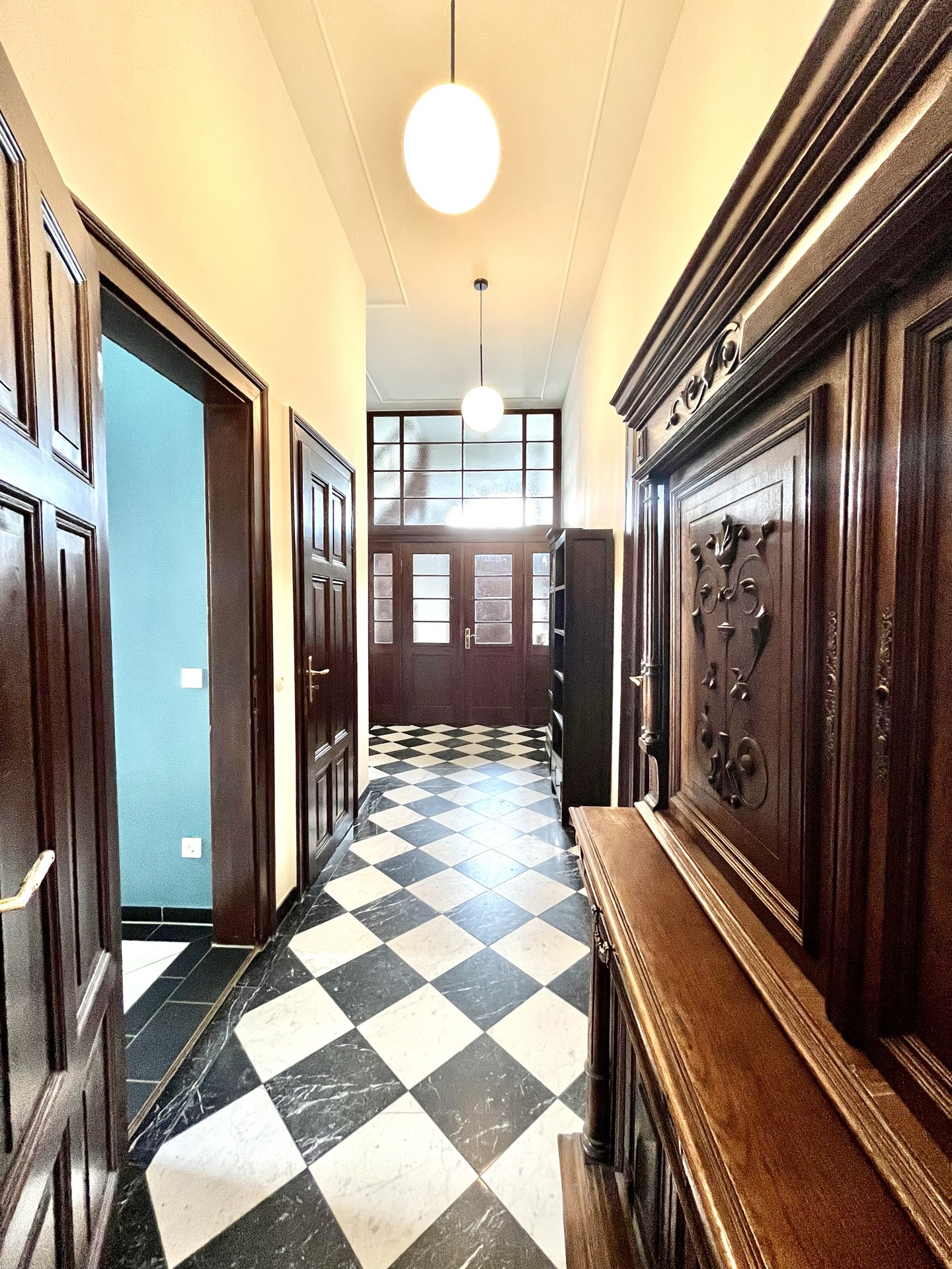 Stadtvilla STB Gohlis — Eingangsflur mit Schachbrettboden