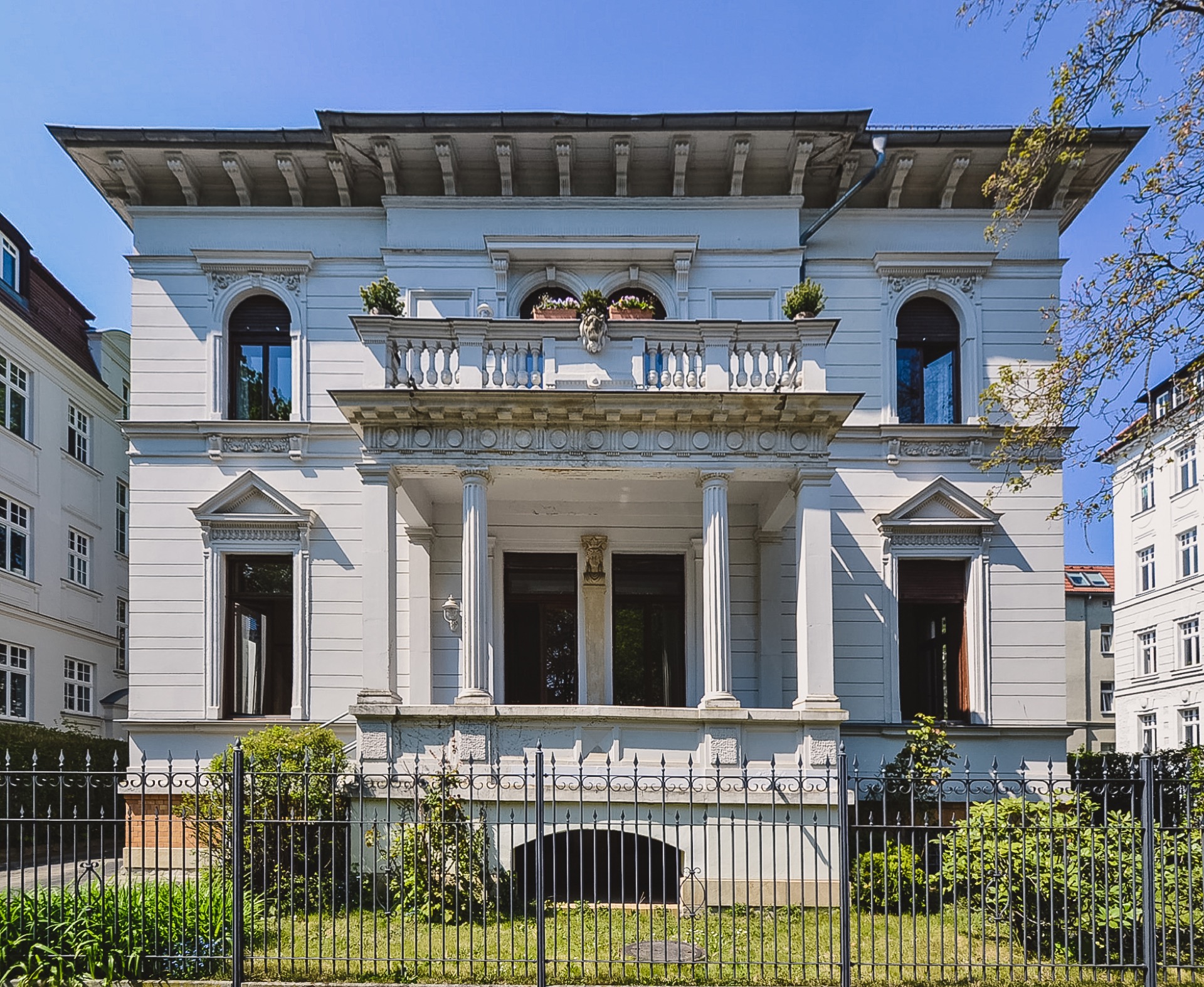 Stadtvilla STB Gohlis — klassizistische Fassade